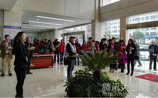 “互联网+”服务群众 网友走近荆门供水公司