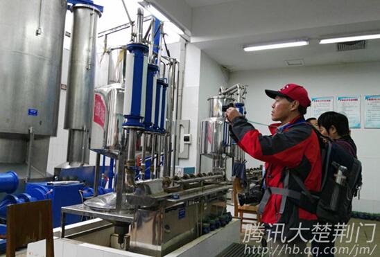 “互联网+”服务群众 网友走近荆门供水公司